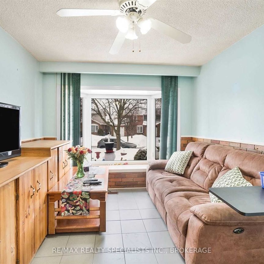 For Lease - 7 Camberley Crescent, Brampton, Ontario - Photo 1