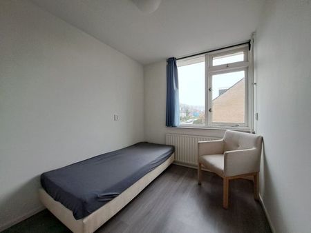 Te huur: Huis Phobospad in Spijkenisse - Photo 2