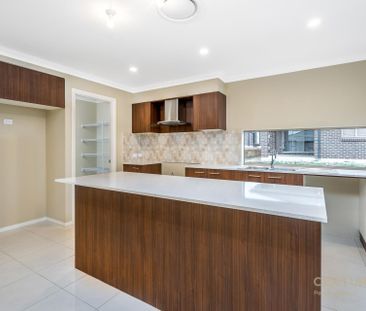 Large Family Home - Photo 4