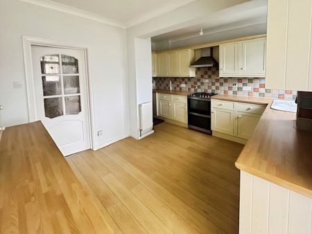 Flat to rent - Lansdown Road, London, SE9 - Photo 4