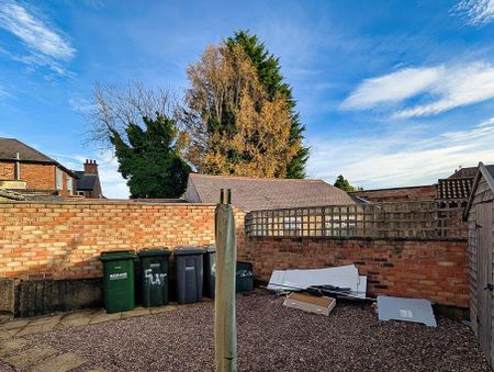 2 bedroom flat to rent - Photo 5