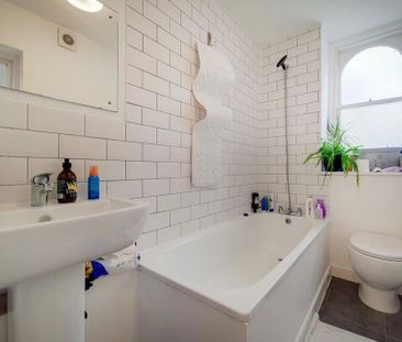 Studio to rent - Photo 6