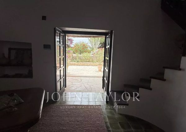 Cala Llonga, Balearic Islands 07849