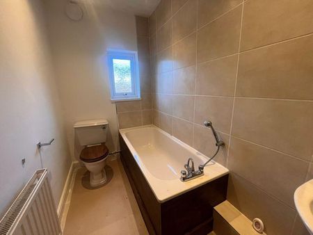 2 bedroom terraced house to rent - Photo 5