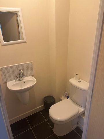 1 bed flat to rent in Quayside Drive, Hythe - Photo 4