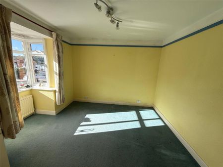 4 bedroom bungalow to rent - Photo 2