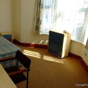 3 bedroom property to rent in Cardiff - Photo 1