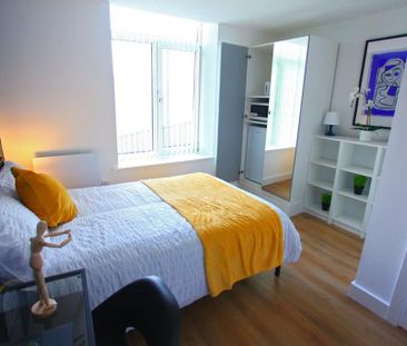 1 bedroom in a house share to rent - Photo 5