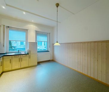 Großzügige Wohnung mit Wintergarten, Kaminofen und Einbauküche nahe... - Photo 6