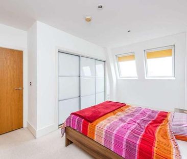 Cornell Square, Nine Elms, SW8 - Photo 3