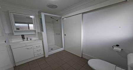4 Bedroom, Spacious, Peaceful, Family Sanctuary. - Photo 3