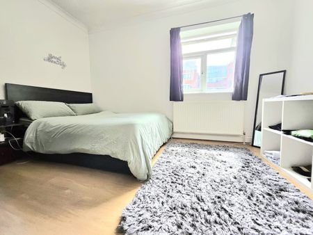 2 Bed Flat, Napier Road, LU1 - Photo 4