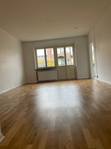 Första Avenyen 12 - Photo 2