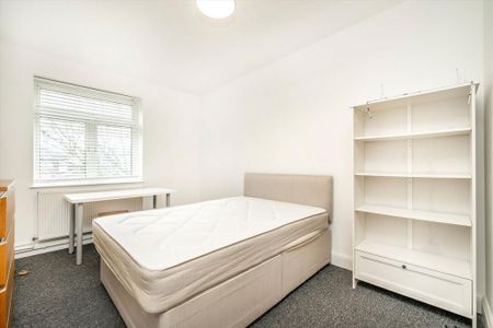 3 bedroom maisonette to rent - Photo 2