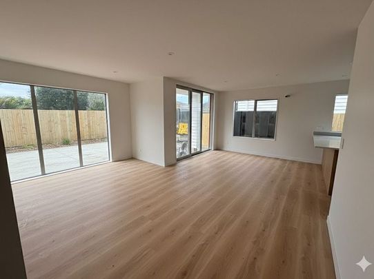 Luxury New Builds in Hauraki - Photo 1