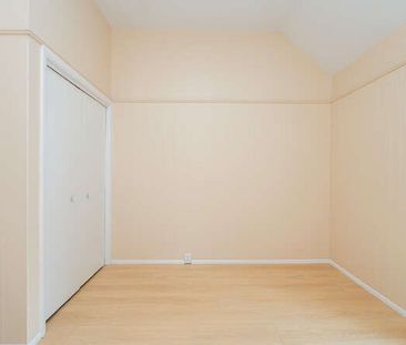 For Lease - 820 Colborne Street, Brantford, Ontario - Photo 6