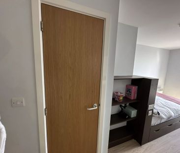 Silver En Suite - Photo 4