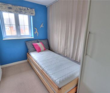 3 bedroom semi-detached house to rent - Photo 6