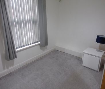 2 Bed Terraced House, Edgware Grove, LS8 - Photo 4