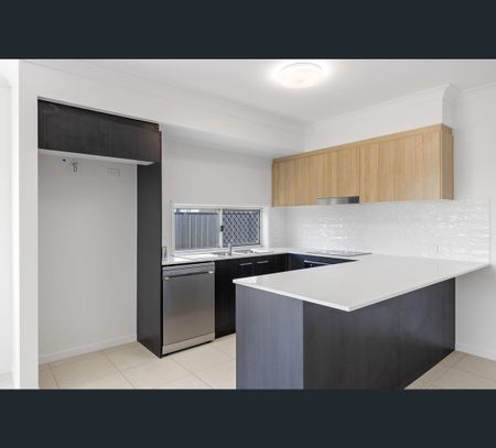 2/97 Frizzells Road, Woodgate, Qld 4660 - Photo 2