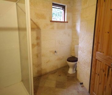 UNIQUE 5X1 HOME IN LOVELY ACSOT ESTATE - Photo 4