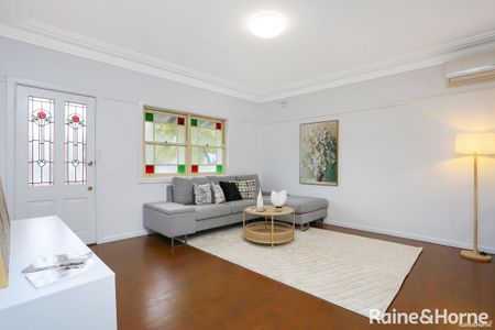 Beautiful home with charming character + Water Included - Photo 4