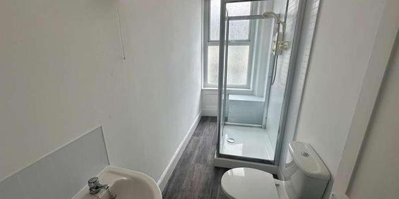 Clovelly Road, Bideford, EX39 - Photo 3