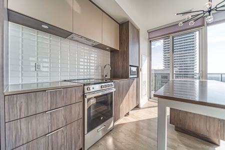 For Lease - 70 Annie Craig Drive Unit# 4508, Toronto, Ontario - Photo 3