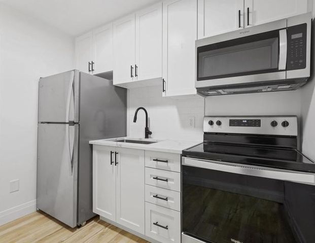 1 Hamilton Avenue North | 1 Hamilton Avenue North, Ottawa - Photo 1