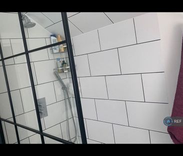 2 bedroom end of terrace house to rent - Photo 3