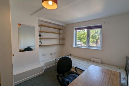 5 bedroom terraced house to rent - Photo 2