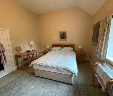 4 bedroom detached house to rent - Photo 6