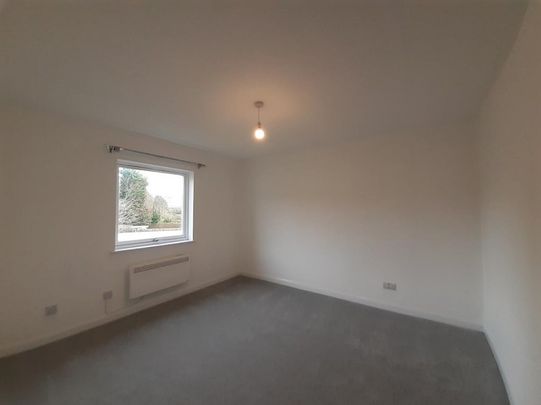 2 bed Flat To Let - Photo 1