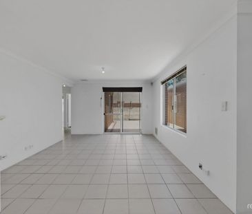 STUNNING 3 BED VILLA STYLE HOME - Photo 2