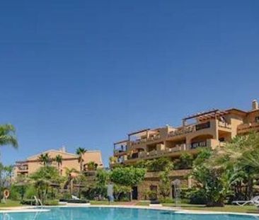 2 bedroom luxury Flat for rent in Benahavís, Andalusia - Photo 2