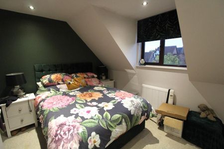 3 bedroom semi-detached house to rent - Photo 2