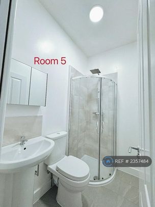 6 bedroom terraced house to rent - Photo 1