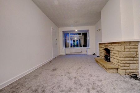 5 bedroom semi-detached house to rent - Photo 3