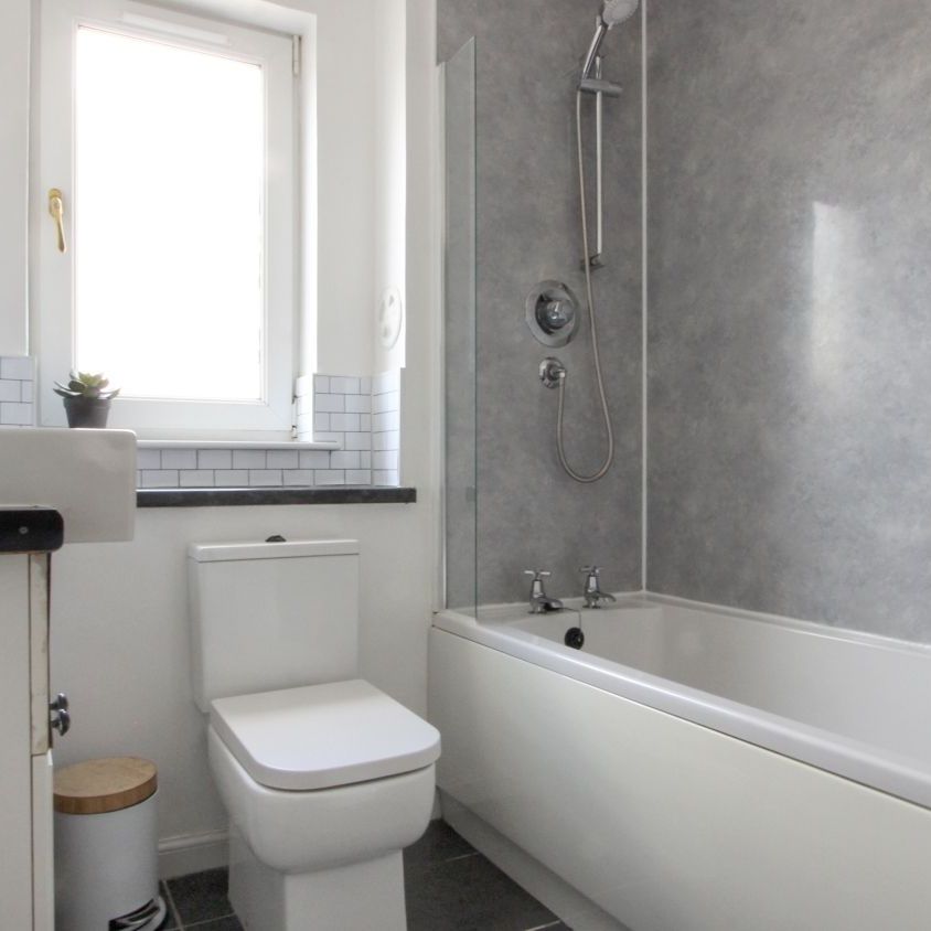 2 Bedroom - Photo 1