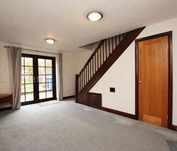 2 bedroom semi-detached house to rent - Photo 3