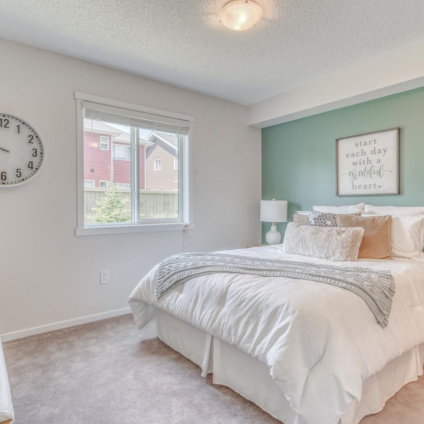 Alberta, 6303 Elston Gate NW, T6M 1L7, Edmonton - Photo 1