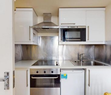 Studio to rent - Photo 3