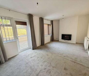 Ferndale Crescent, Kidderminster, DY11 - Photo 1