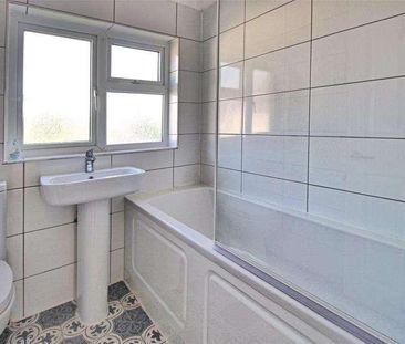 Old Woking, GU22 - Photo 5