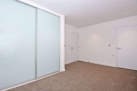 A stunning apartment within a sought after development. - Photo 4