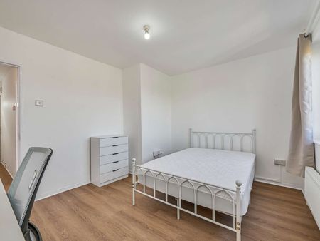 New flat with great transport links Room C - Photo 4