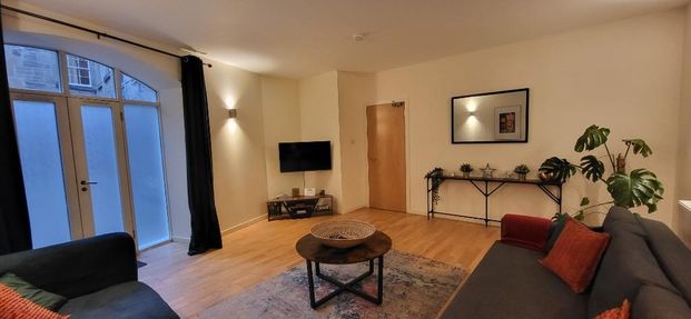 2 bedroom flat to rent - Photo 1