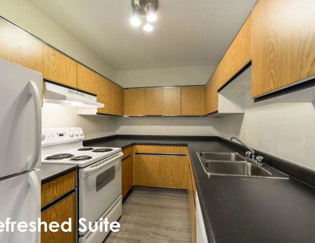 Warwick Apartments — 3 Bedroom - Photo 1