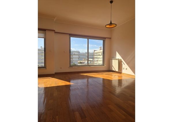 Apartamento T3 em Lisboa