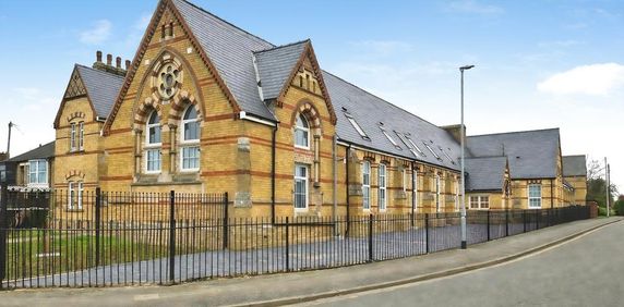 1 bedroom flat to rent - Photo 2